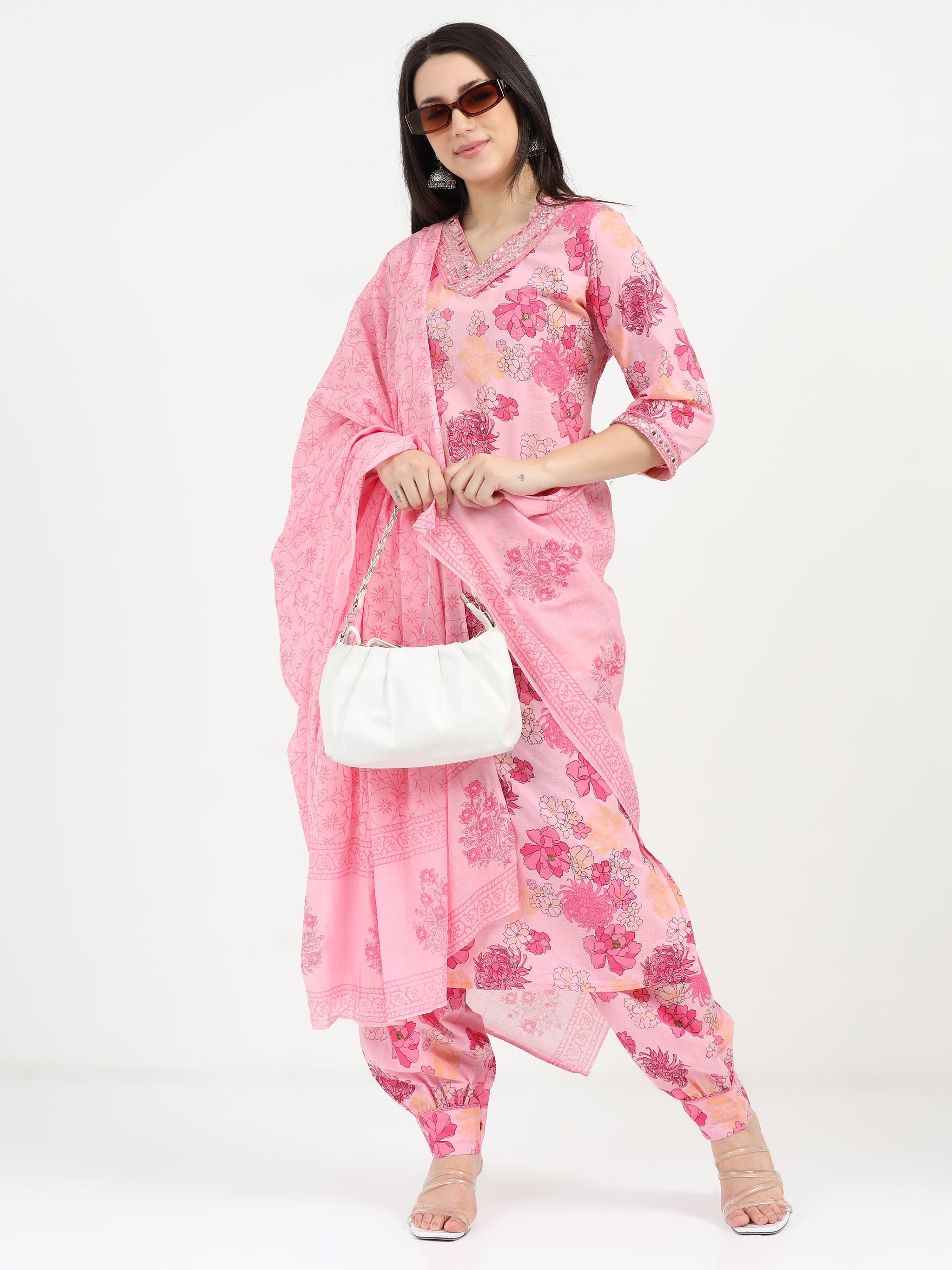 Gulabi Grace Kurta Set