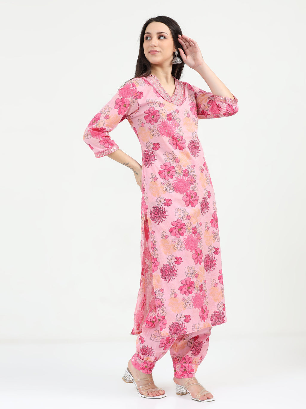 Gulabi Grace Kurta Set
