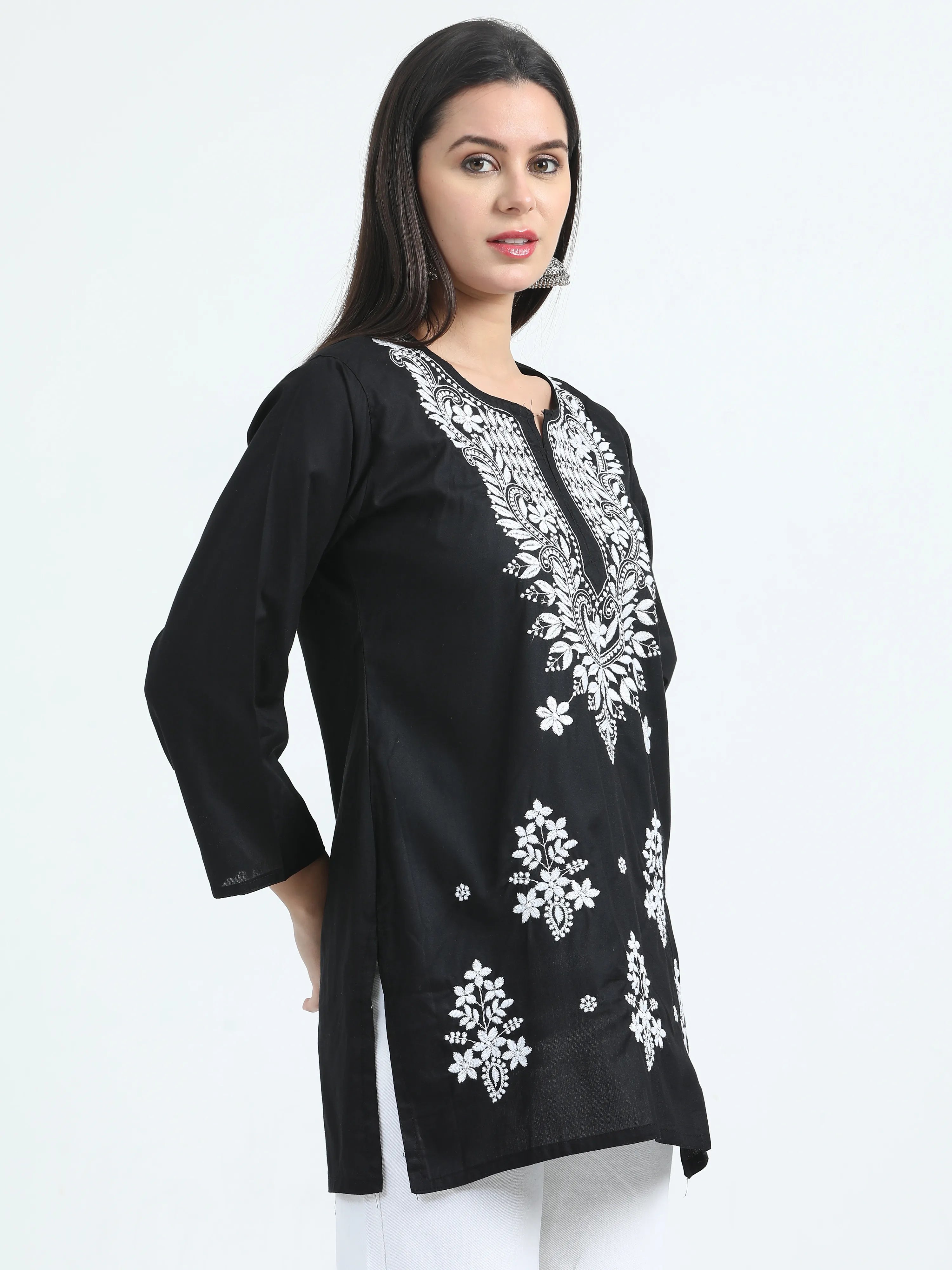 Nisha Noor Chikankari Short Kurta